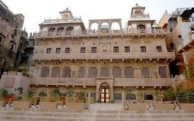 Guleria Kothi At Ganges